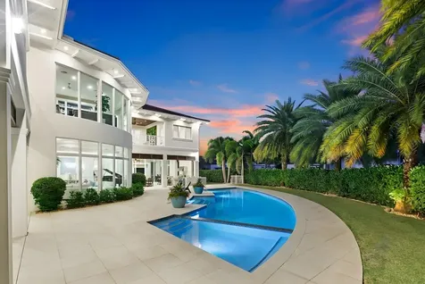 3700 NE 24th Avenue Lighthouse Point FL 33064