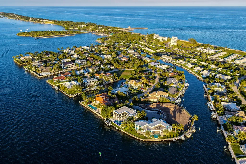 92 Island Drive S Ocean Ridge FL 33435