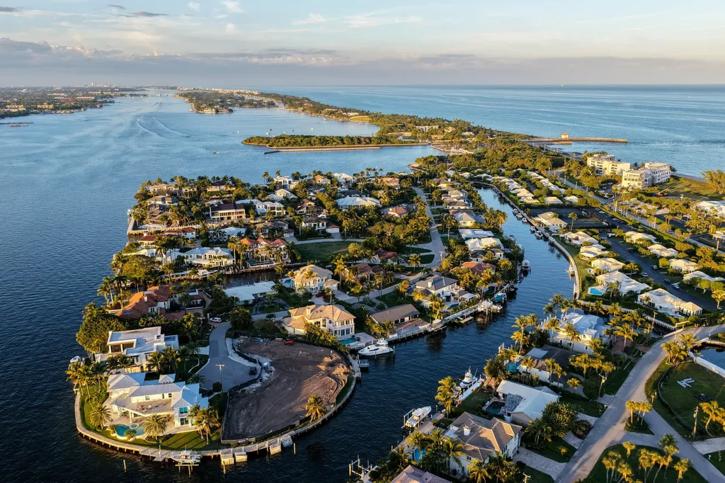 92 Island Drive S Ocean Ridge FL 33435