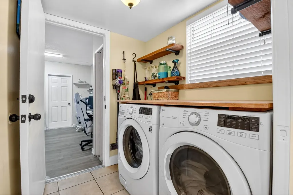 5812 Thisledown Court West Palm Beach FL 33415