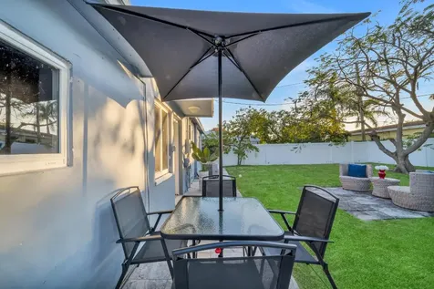 3331 Lake Avenue West Palm Beach FL 33405
