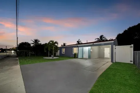 3331 Lake Avenue West Palm Beach FL 33405