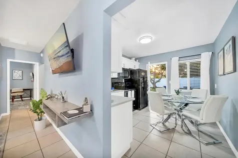 3331 Lake Avenue West Palm Beach FL 33405
