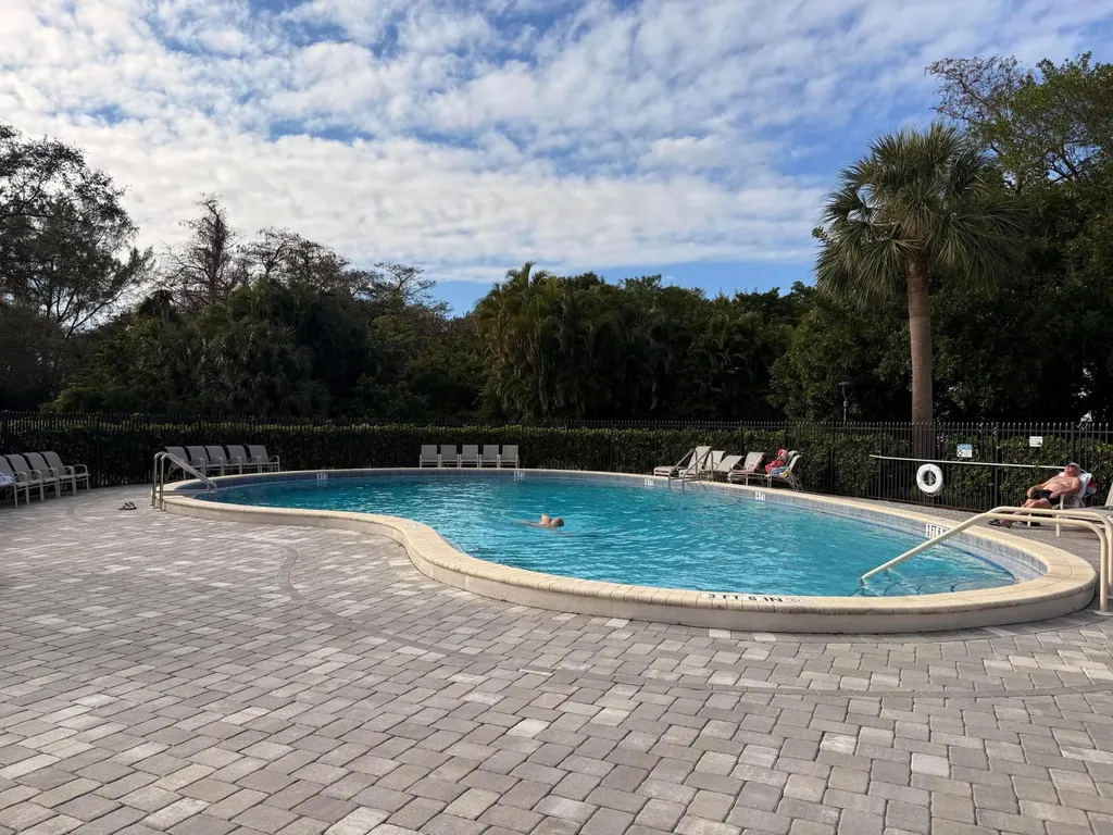 104 Oakridge Deerfield Beach FL 33442