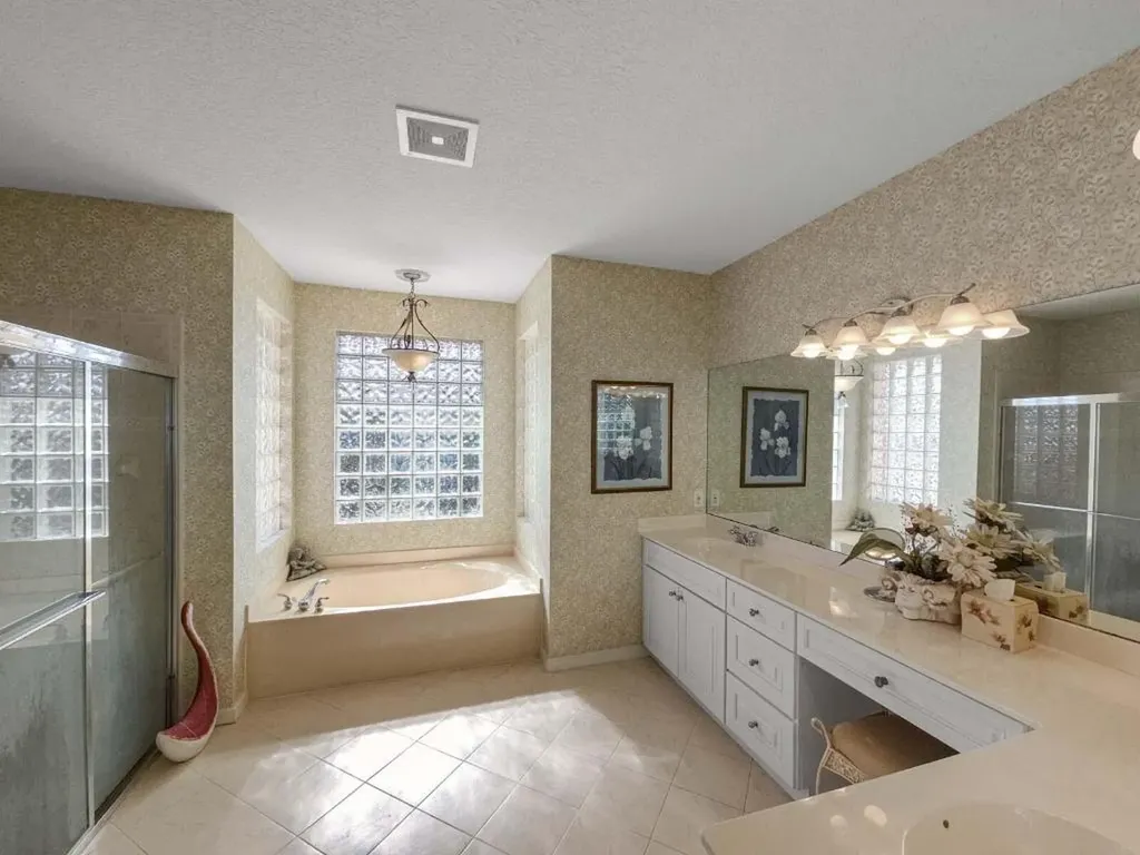 5318 Landon Circle Boynton Beach FL 33437