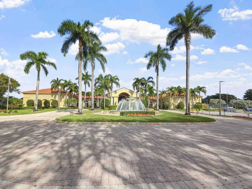 5318 Landon Circle Boynton Beach FL 33437
