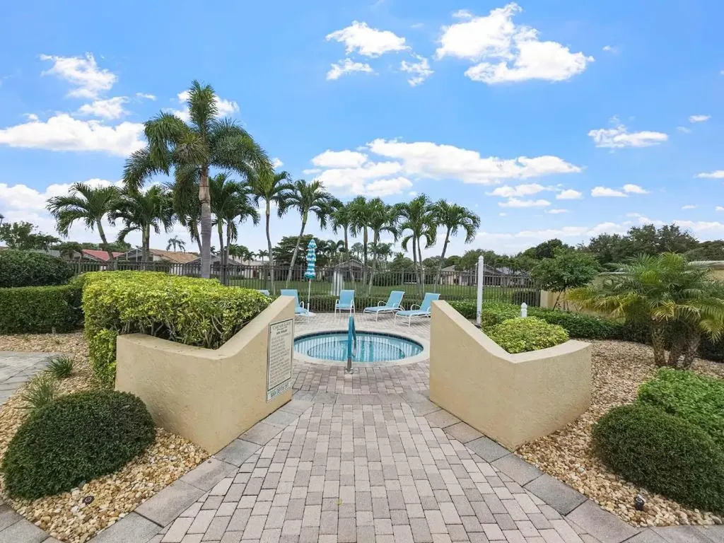 5318 Landon Circle Boynton Beach FL 33437