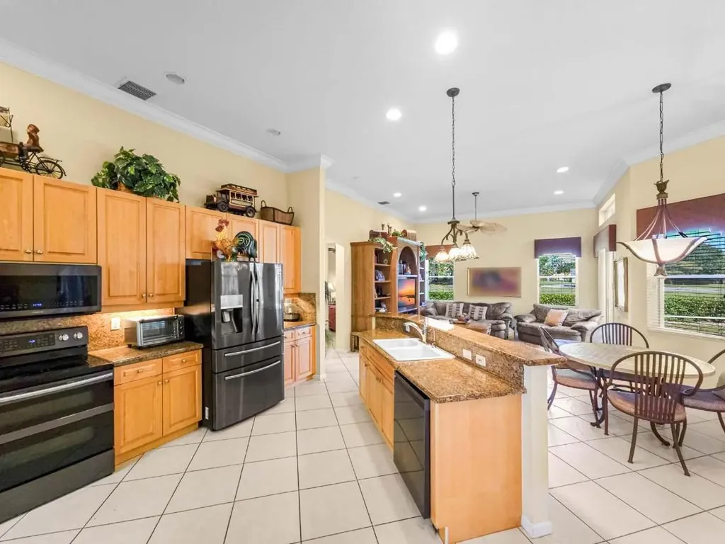 5318 Landon Circle Boynton Beach FL 33437