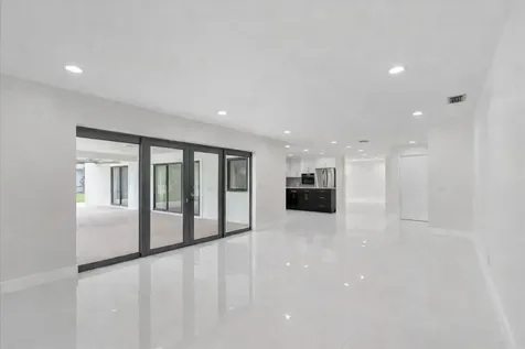 516 Muirfield Drive Atlantis FL 33462