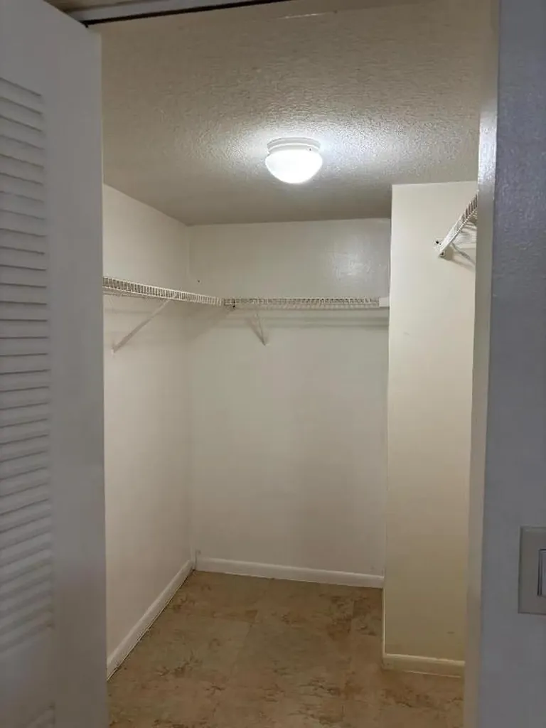 9959 Nob Hill Place Sunrise FL 33351