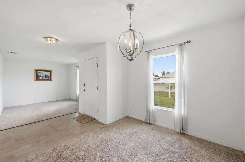 684 SE Crescent Avenue Port St Lucie FL 34984