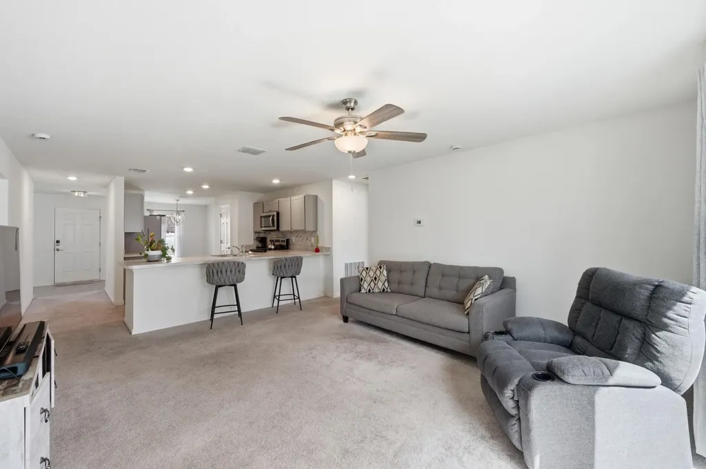 684 SE Crescent Avenue Port St Lucie FL 34984