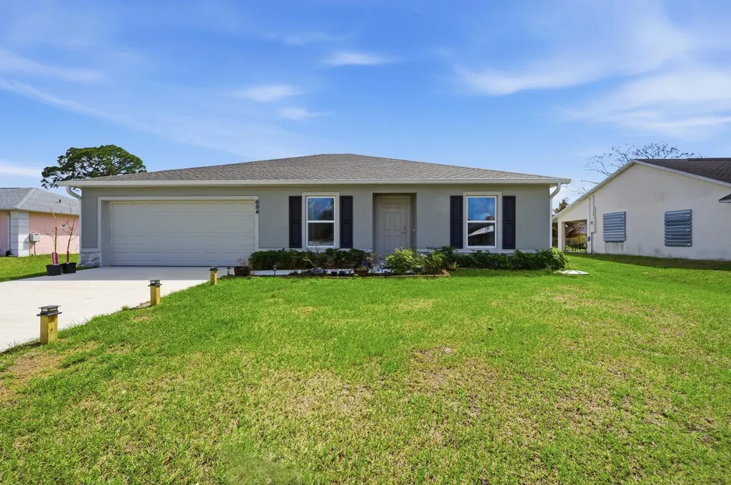 684 SE Crescent Avenue Port St Lucie FL 34984