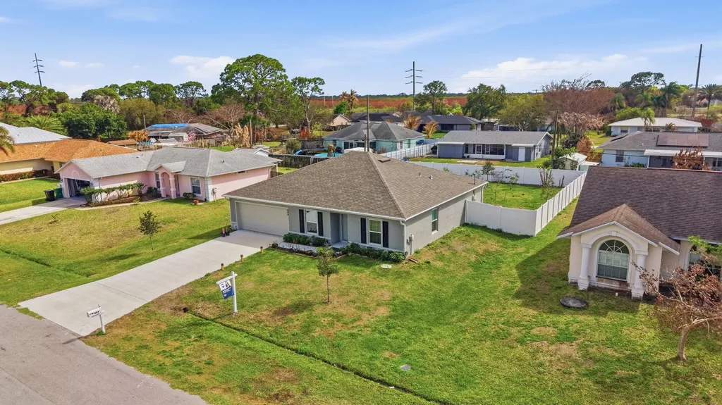 684 SE Crescent Avenue Port St Lucie FL 34984