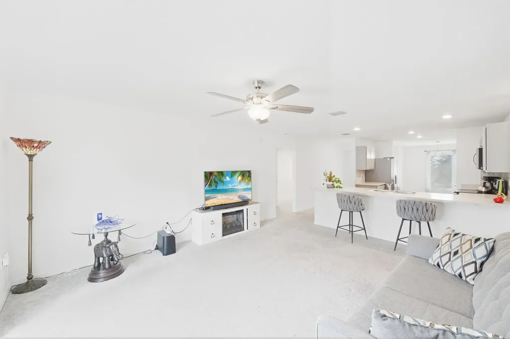 684 SE Crescent Avenue Port St Lucie FL 34984