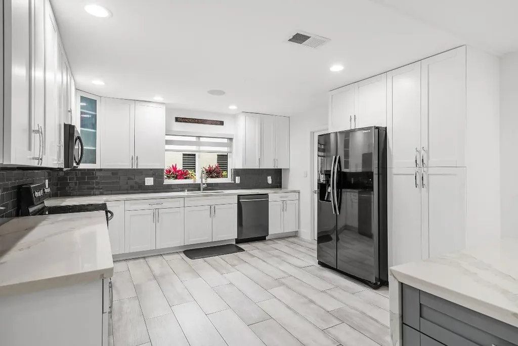 21680 Tall Palm Circle Boca Raton FL 33433