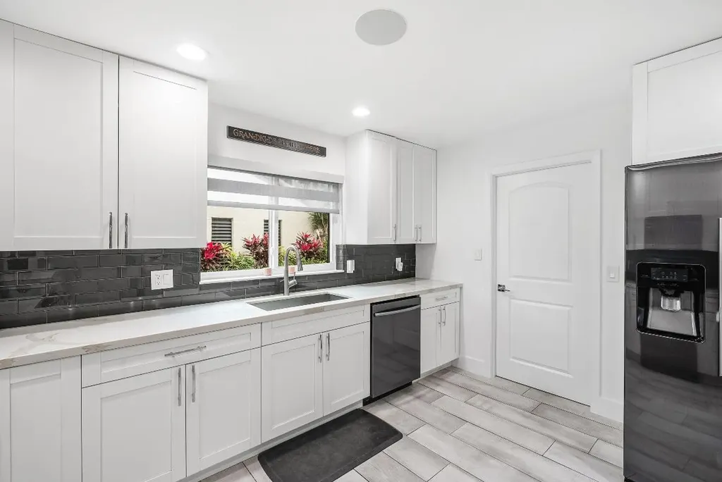 21680 Tall Palm Circle Boca Raton FL 33433