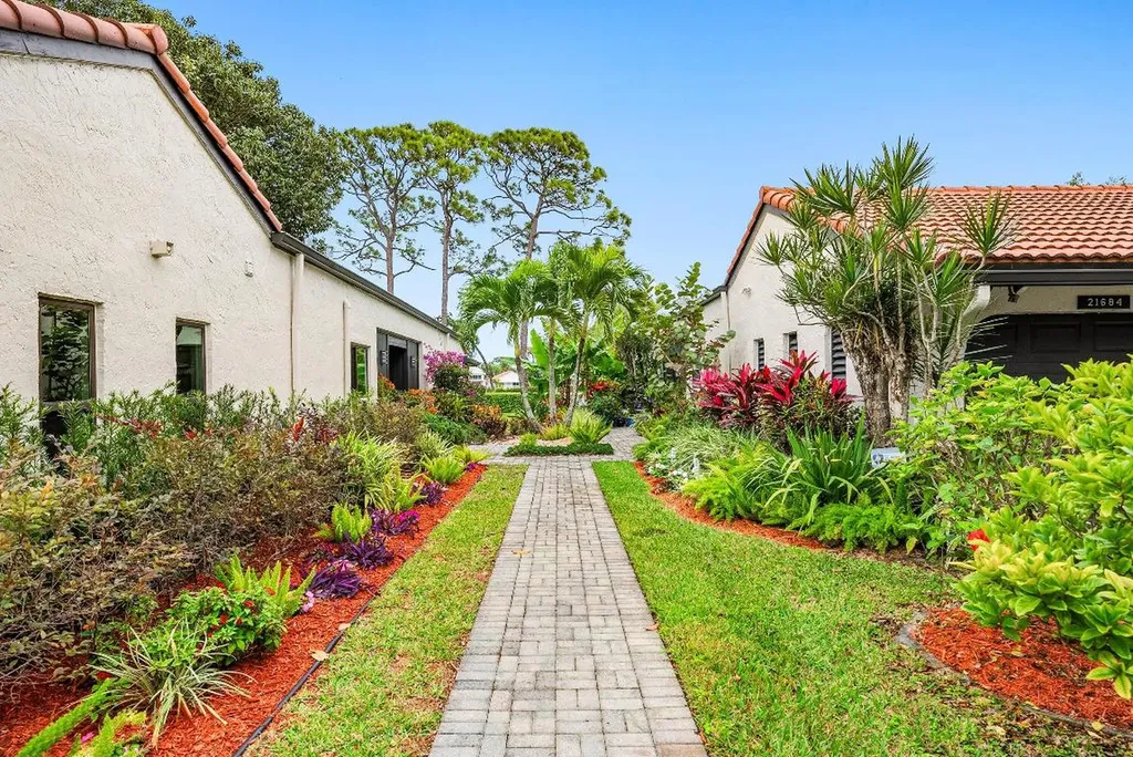 21680 Tall Palm Circle Boca Raton FL 33433