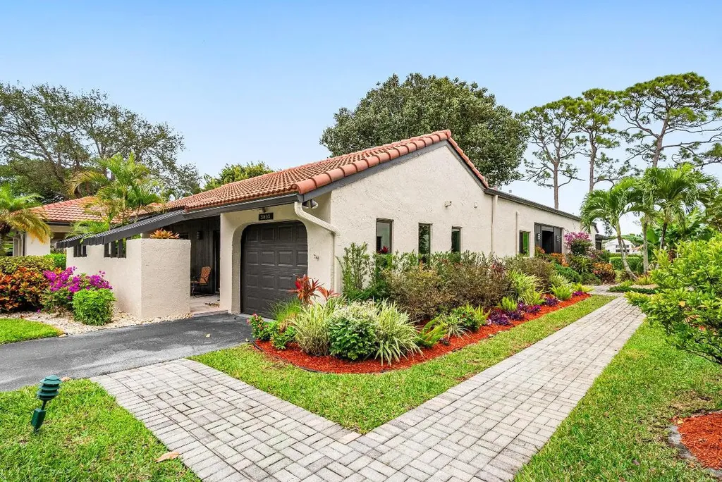 21680 Tall Palm Circle Boca Raton FL 33433