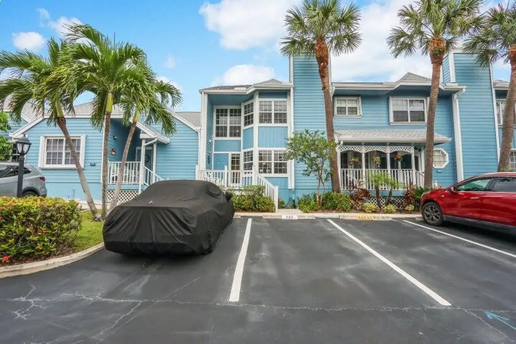 726 Ocean Dunes Circle Jupiter FL 33477