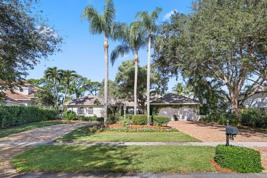 2865 Banyan Boulevard Circle NW Boca Raton FL 33431