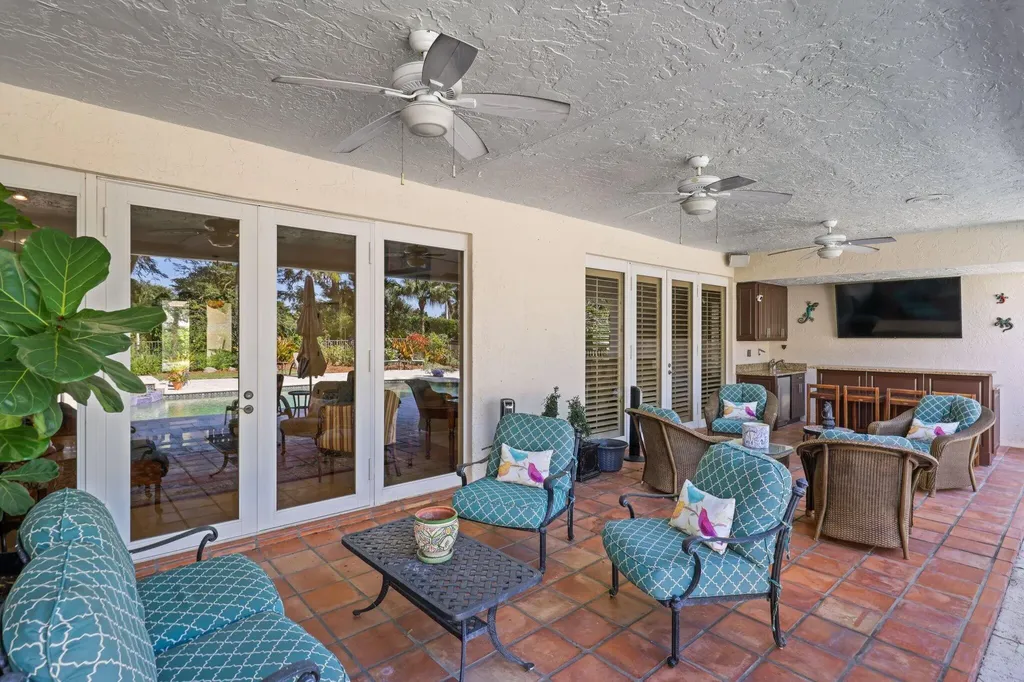 2865 Banyan Boulevard Circle NW Boca Raton FL 33431