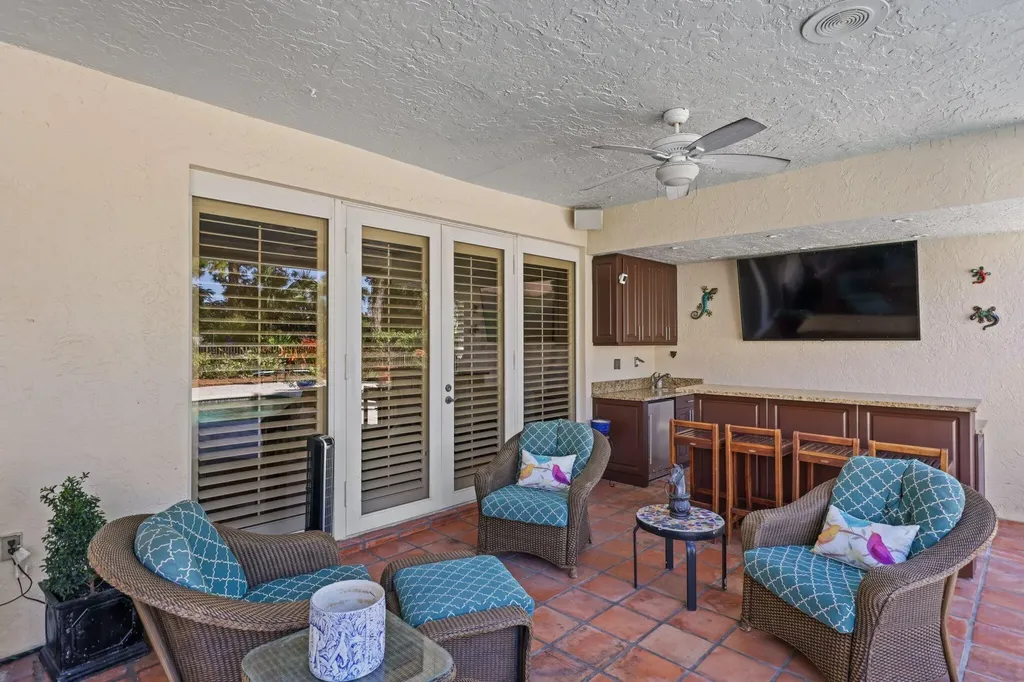 2865 Banyan Boulevard Circle NW Boca Raton FL 33431