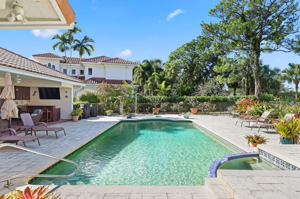 2865 Banyan Boulevard Circle NW Boca Raton FL 33431