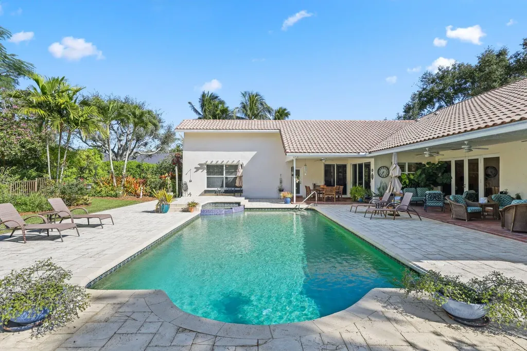 2865 Banyan Boulevard Circle NW Boca Raton FL 33431