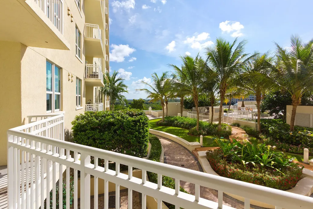 450 N Federal Highway Boynton Beach FL 33435