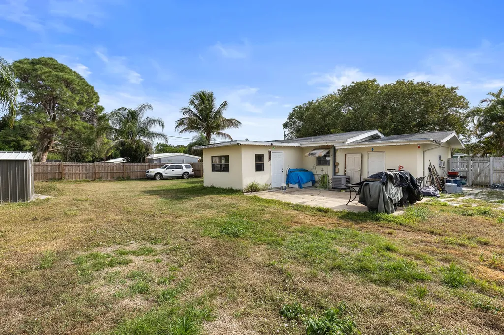 173 SE Placita Court Port St Lucie FL 34983