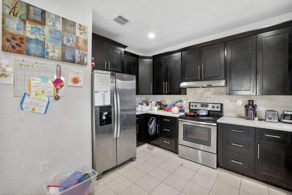 205 NW 27th Terrace Fort Lauderdale FL 33311
