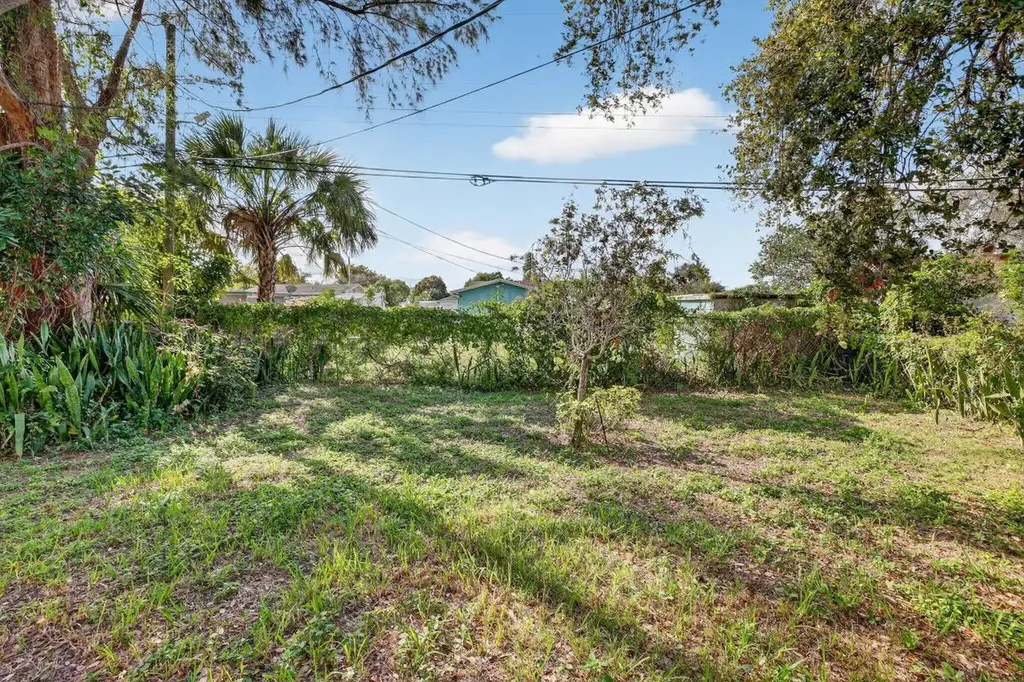 205 NW 27th Terrace Fort Lauderdale FL 33311
