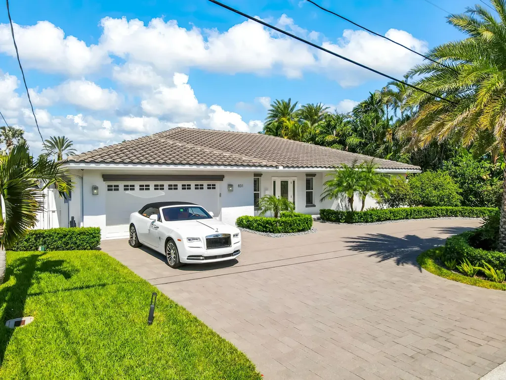 831 Dover Street Boca Raton FL 33487