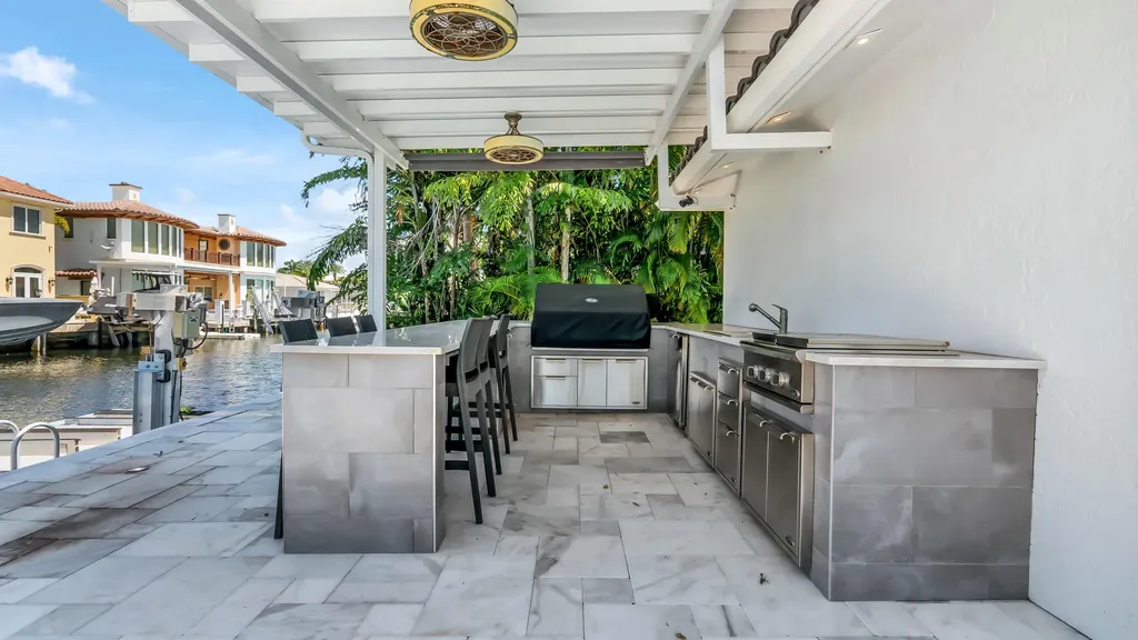 831 Dover Street Boca Raton FL 33487