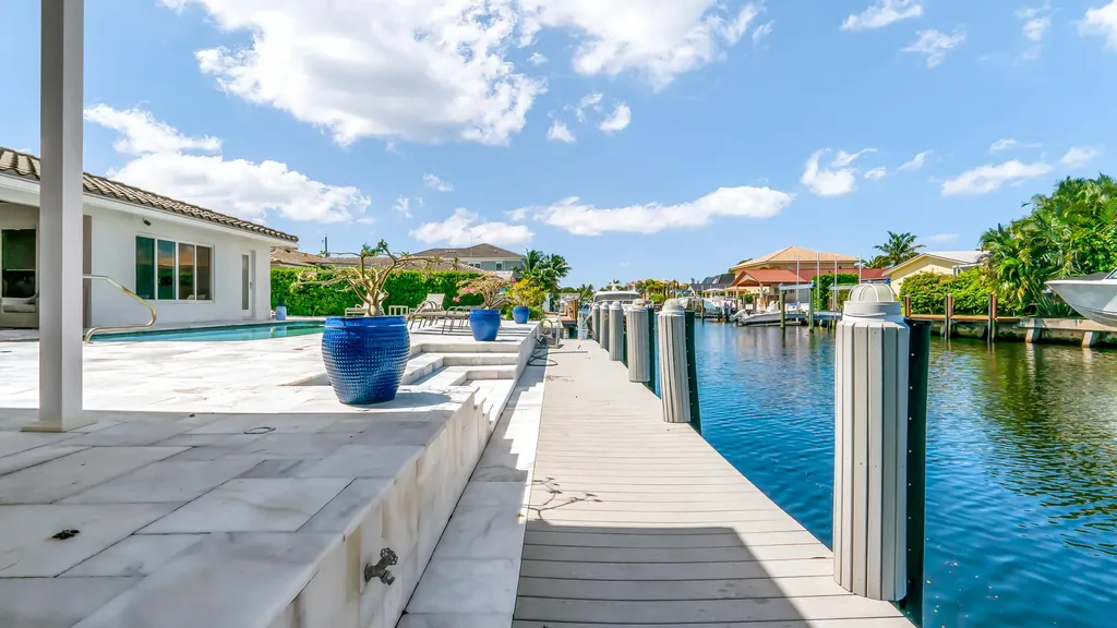 831 Dover Street Boca Raton FL 33487