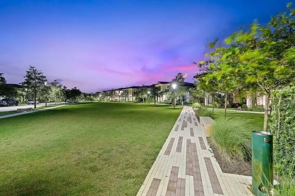 5255 Beckman Terrace Palm Beach Gardens FL 33418