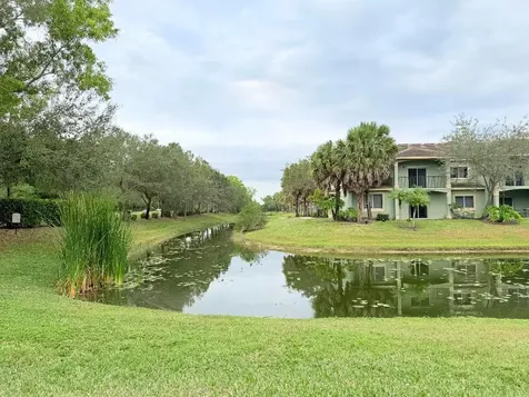 330 Crestwood Circle N Royal Palm Beach FL 33411