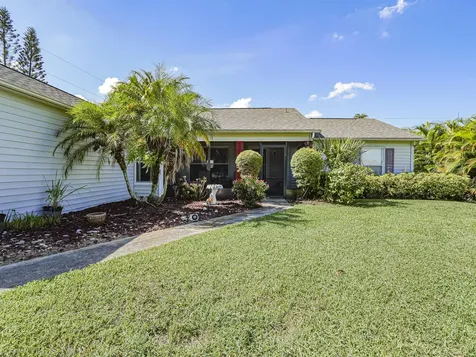 444 SW Dolores Avenue Port St Lucie FL 34983