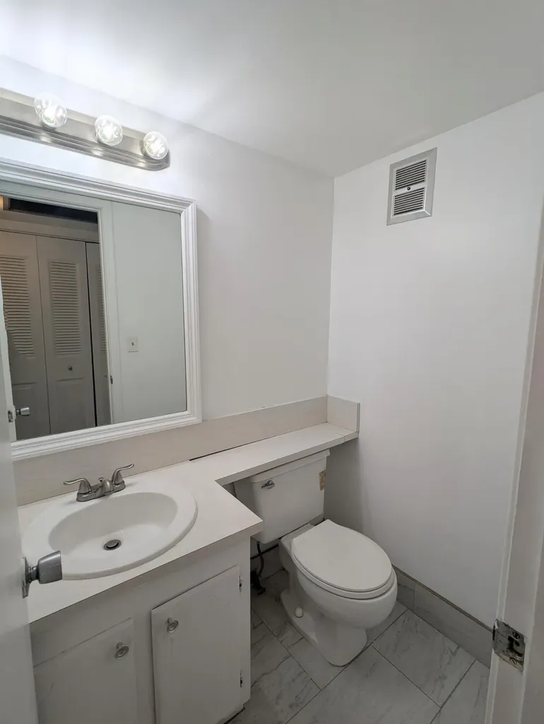 353 Sheffield O West Palm Beach FL 33417