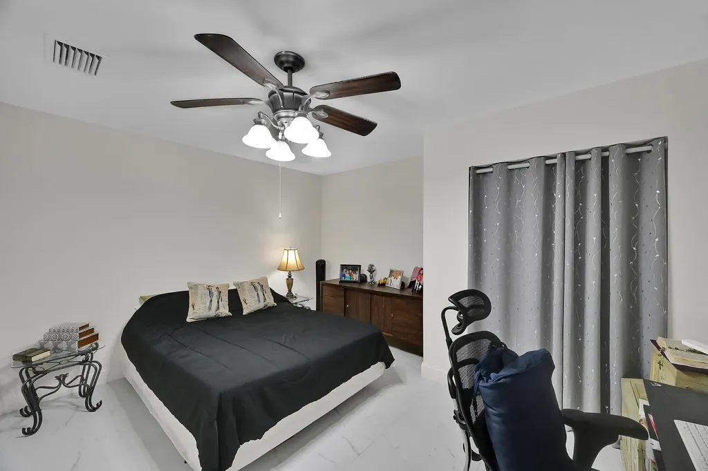 2404 Dade Road Fort Pierce FL 34982