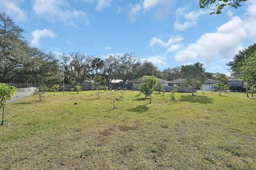 2404 Dade Road Fort Pierce FL 34982
