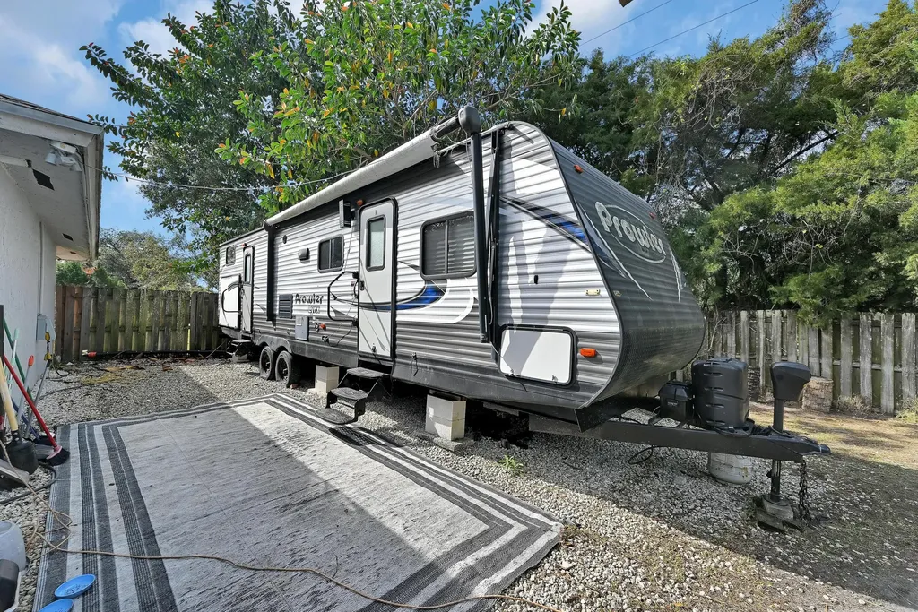 2404 Dade Road Fort Pierce FL 34982
