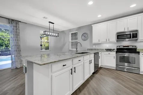 6143 SE Crooked Oak Avenue Hobe Sound FL 33455