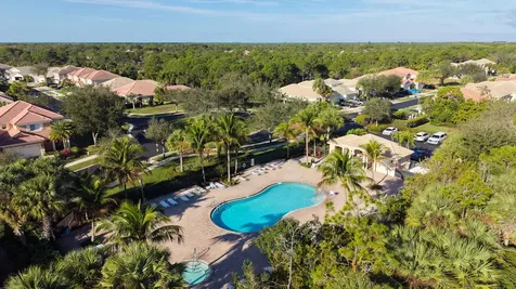 6143 SE Crooked Oak Avenue Hobe Sound FL 33455
