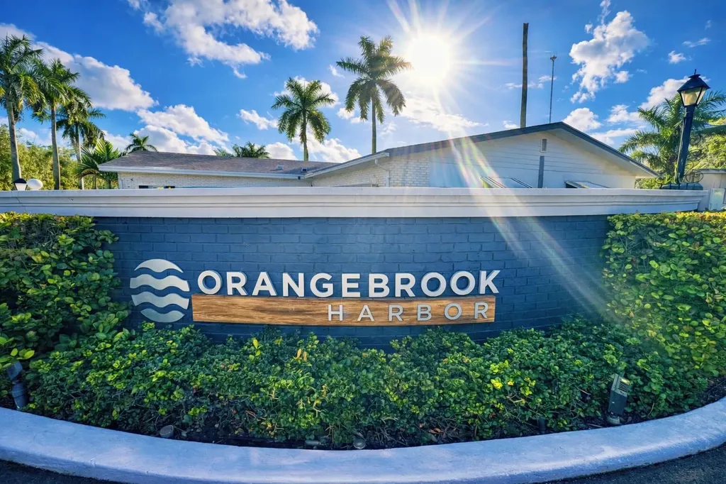 3225 South Street Hollywood FL 33021