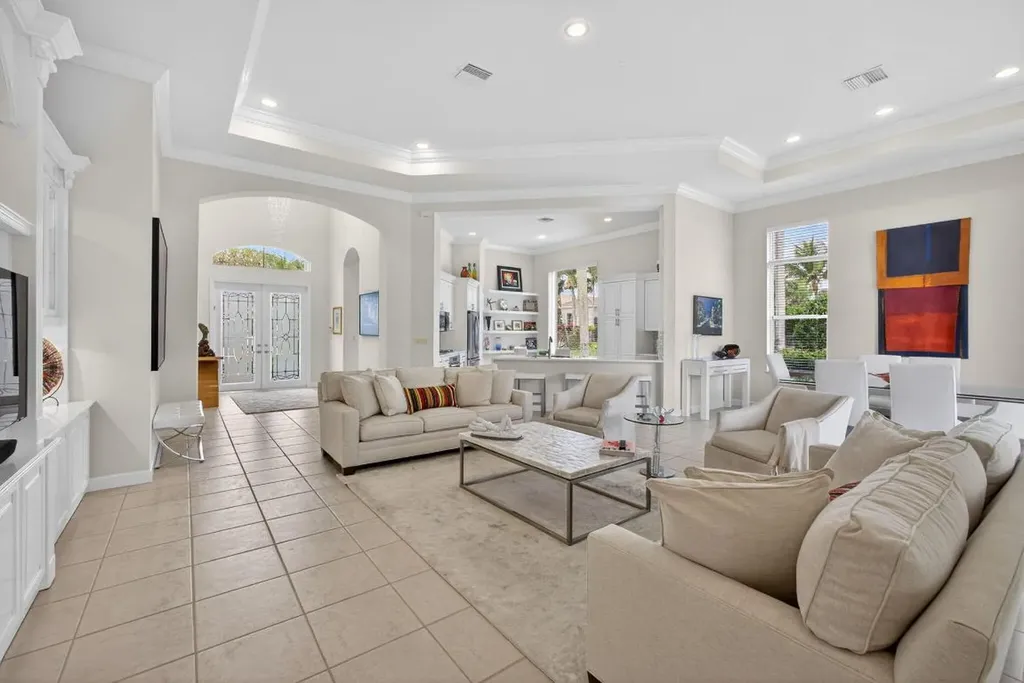 502 Via Toledo Palm Beach Gardens FL 33418