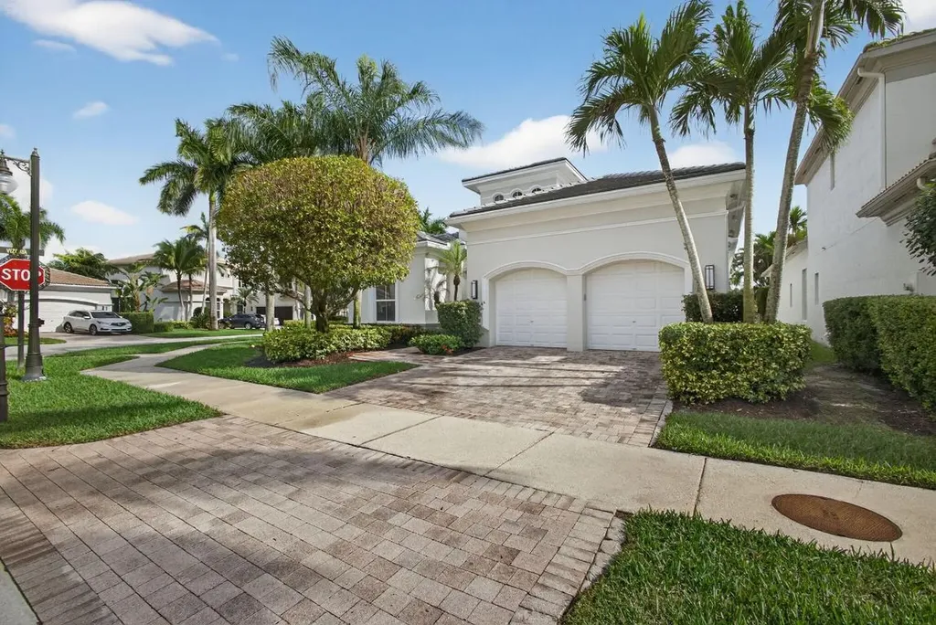 502 Via Toledo Palm Beach Gardens FL 33418