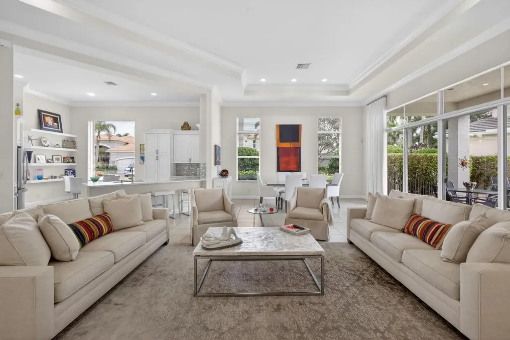 502 Via Toledo Palm Beach Gardens FL 33418