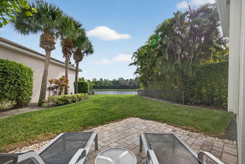 502 Via Toledo Palm Beach Gardens FL 33418